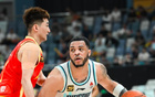 20分大勝，聯(lián)盟第一遭翻盤！雙外援狂砍65分，孫銘徽狀態(tài)不佳。